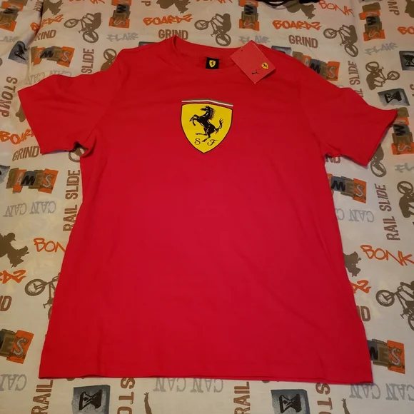 🏎 Puma x Ferrari Shirt 🏎 - Picture 1 of 8